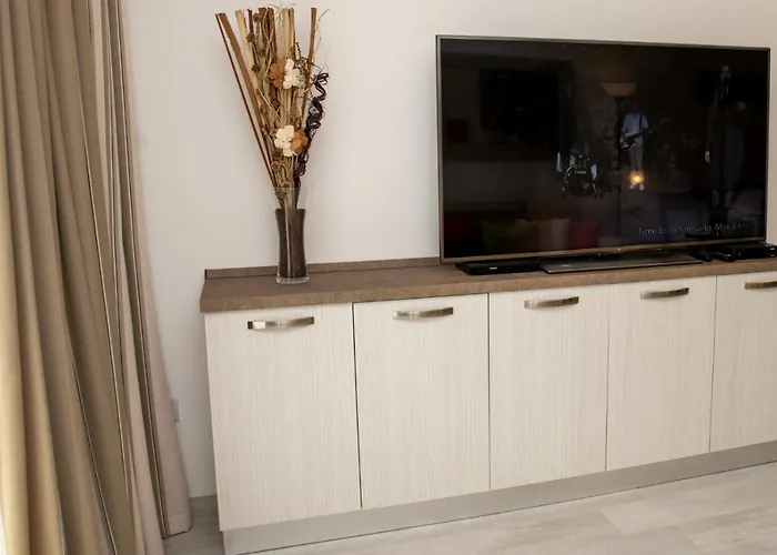 B & S Sea View Marsascala, Malta