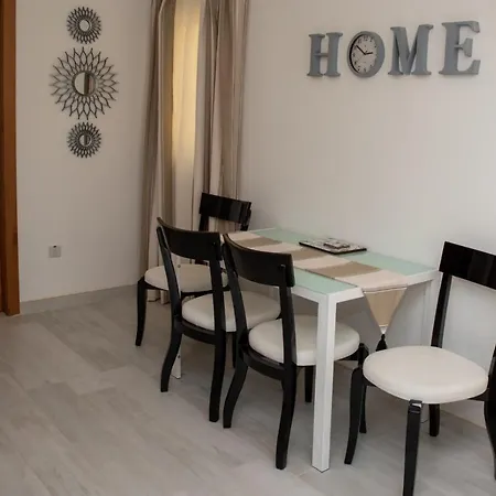 B & S Sea View Marsascala, Malta Apartmán *